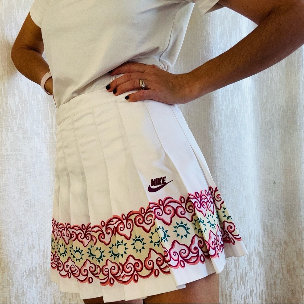 Vintage Nike White pleated tennis preppy miniskirt